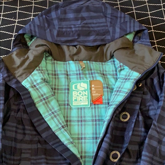 Bonfire snowboard jacket - Picture 3 of 3